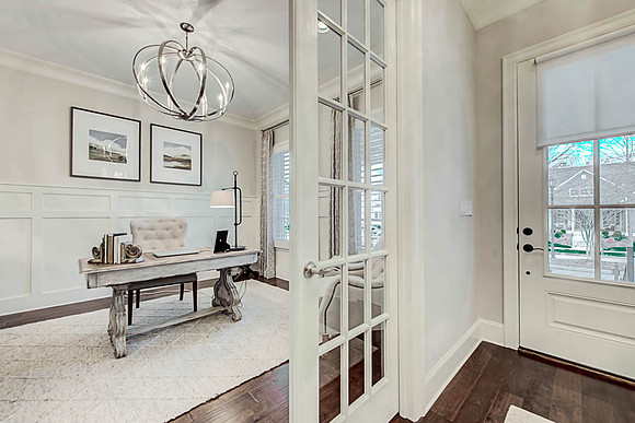 CricketPix Real Estate Photography Knoxville white Foyer